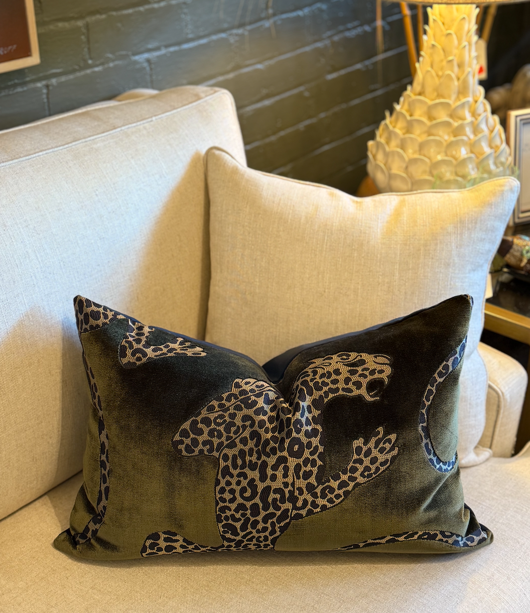 Panthera Velvet Cushion: Olive 40 x60cm