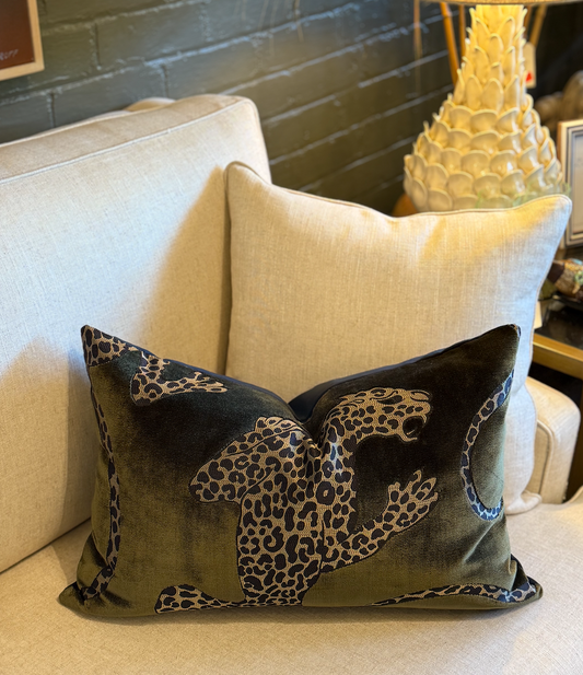 Panthera Velvet Cushion: Olive 40 x60cm