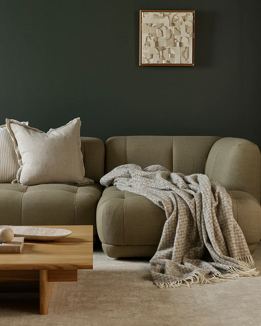Lambswool Flemish Throw in Fawn