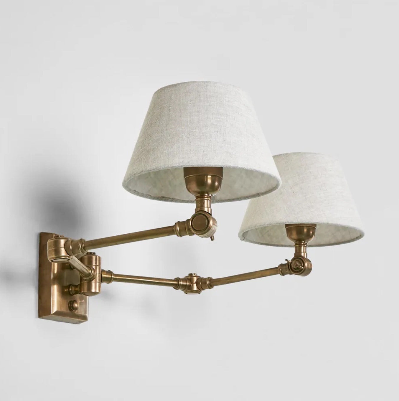 Worcester Wall Light Base Antique Brass